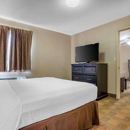 Extended Stay America Select Suites - Charlotte - Tyvola Rd - Executive Park Екстер'єр фото