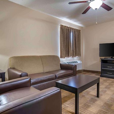 Extended Stay America Select Suites - Charlotte - Tyvola Rd - Executive Park Екстер'єр фото